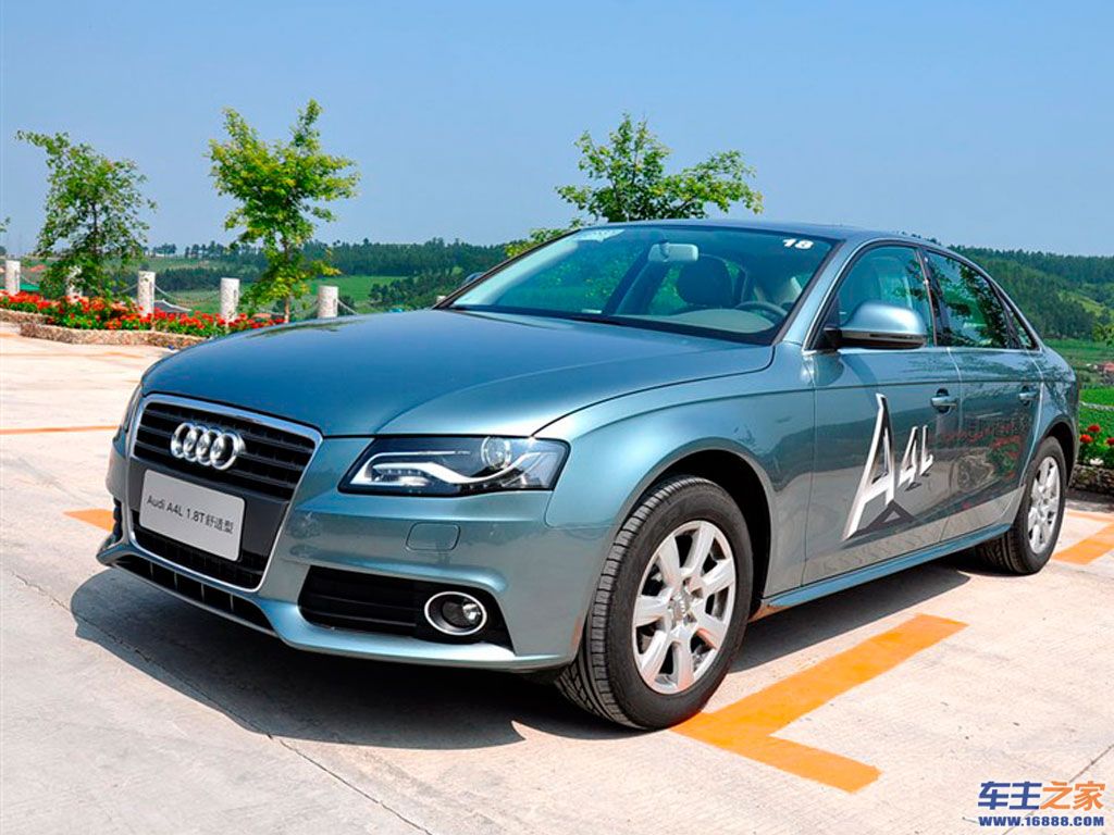 蓝色奥迪a4_新款奥迪a4l探索蓝首提_17,18款奥迪a4l红色