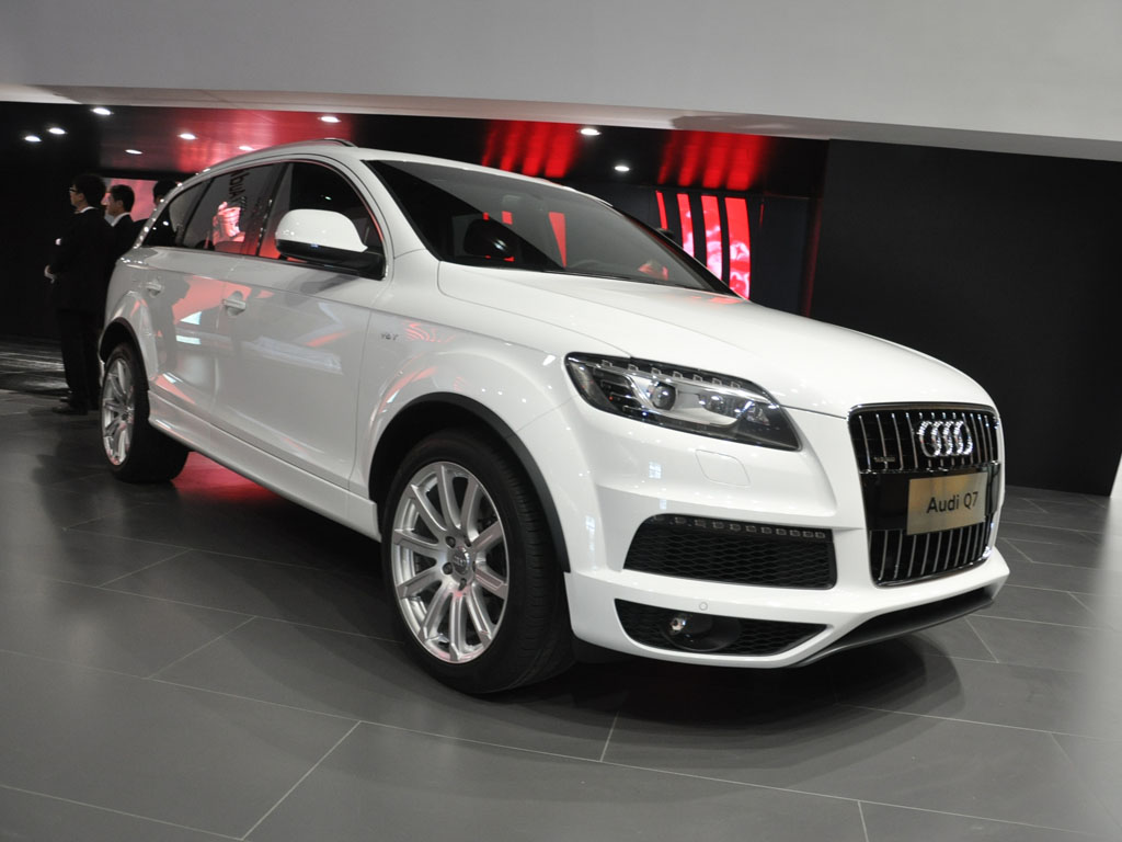 µq7