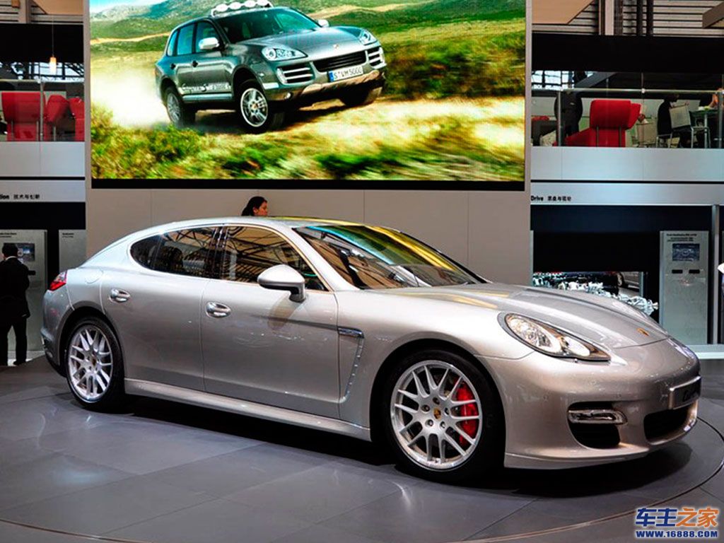 汽车图库 保时捷 保时捷 panamera(124/682) 外观 银色panamera 参考