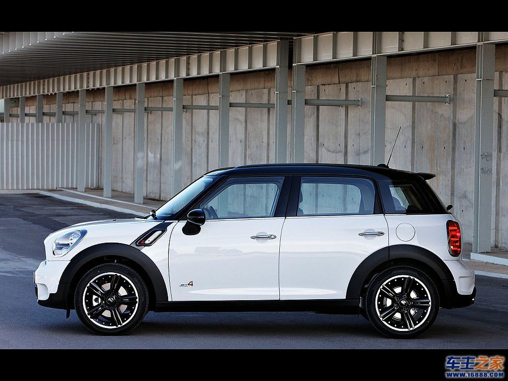 白色mini countryman