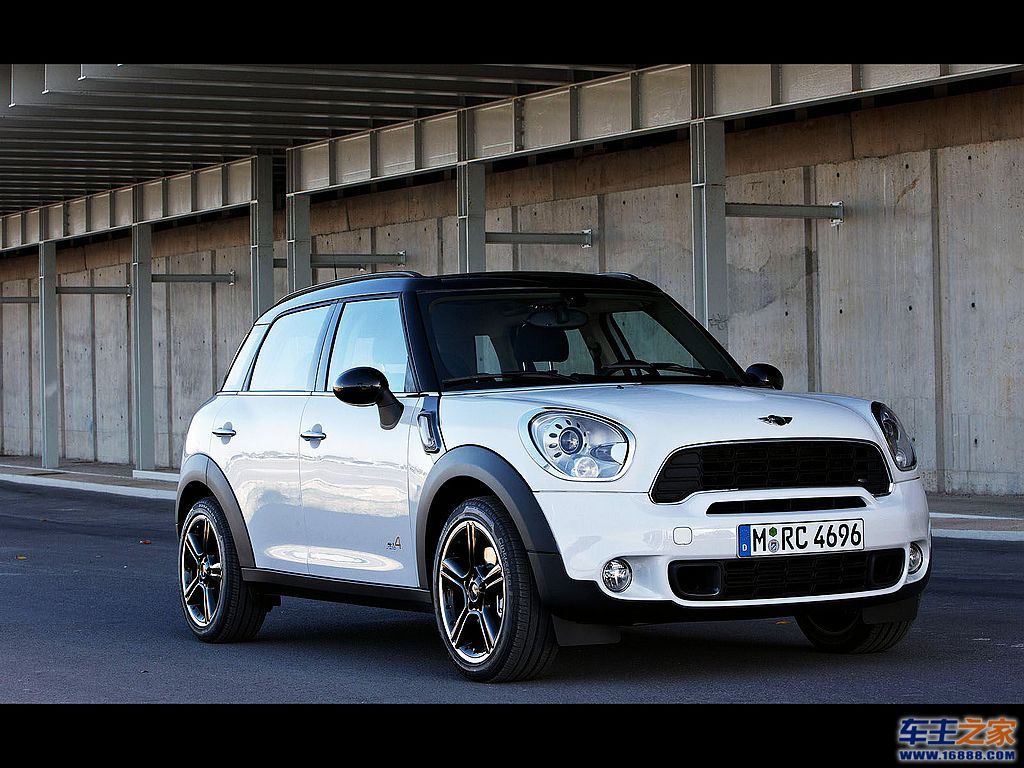 白色mini countryman