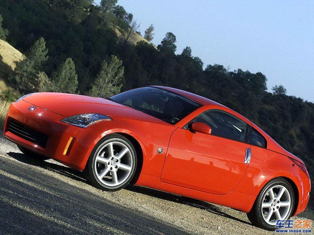 红色 日产350z