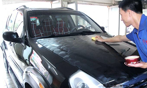 【爱车不能多抛光打蜡是保护车漆常用方法