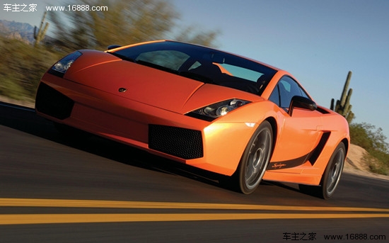 女子为逼男友现身刮花兰博基尼 车主报警_生活