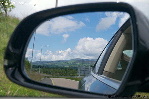 背后的眼睛 说说如何正确调整后视镜_安全驾