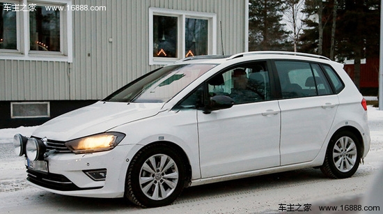 大众Sportsvan路试车曝光 预计明年上市_国外新车 - 车主之家