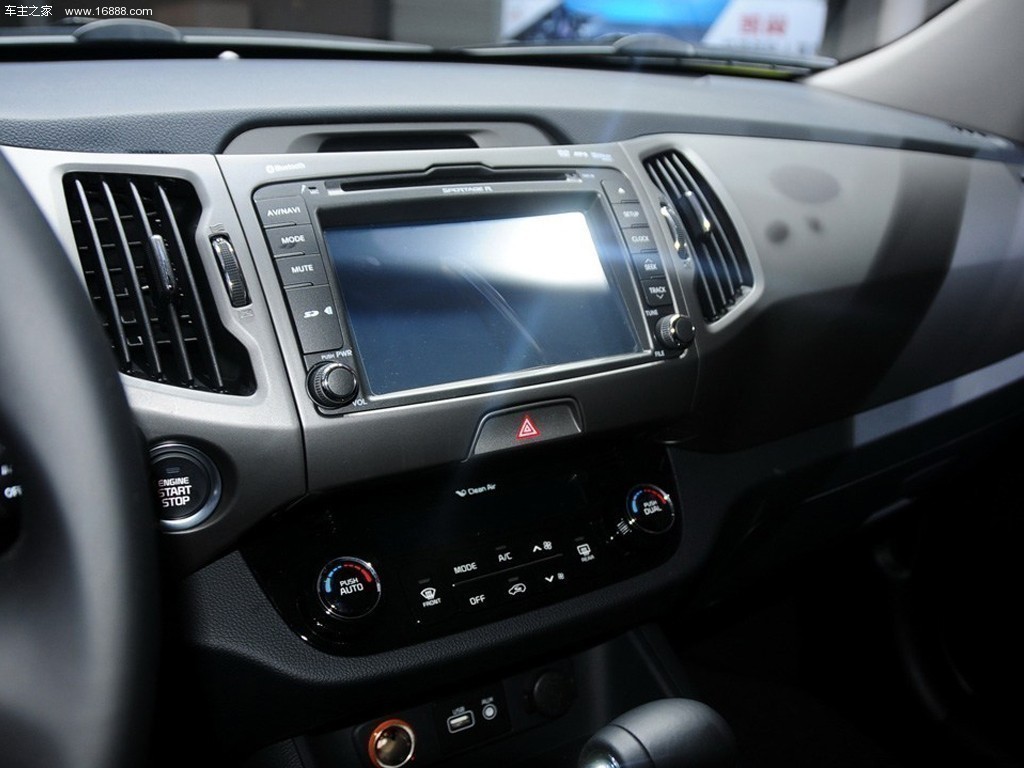 汽车图库 起亚 东风悦达起亚 智跑(344/676) 内饰 2015款 基本型 参考