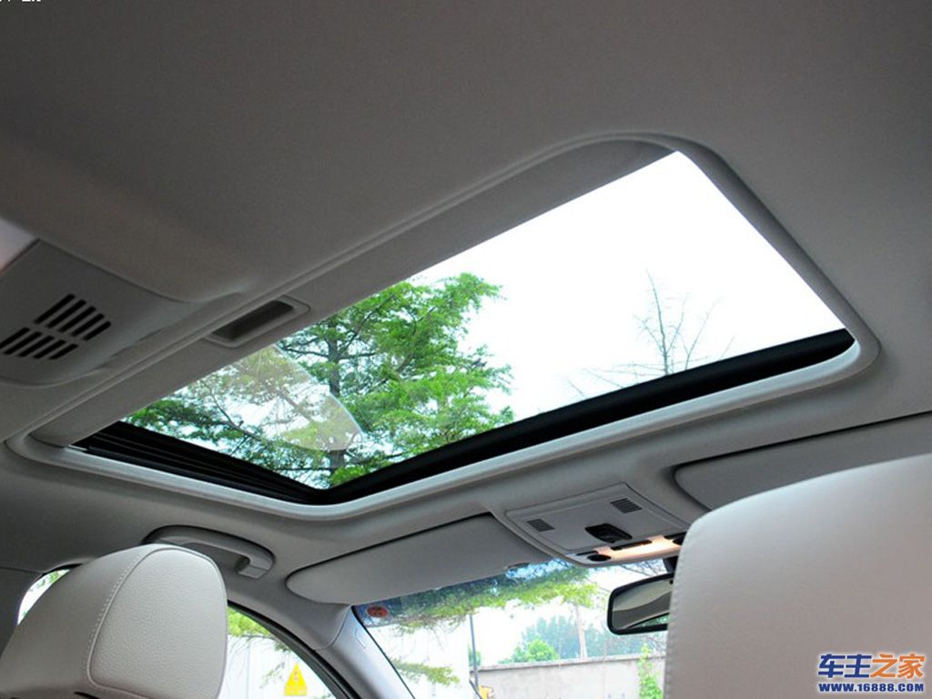 宝马3系天窗