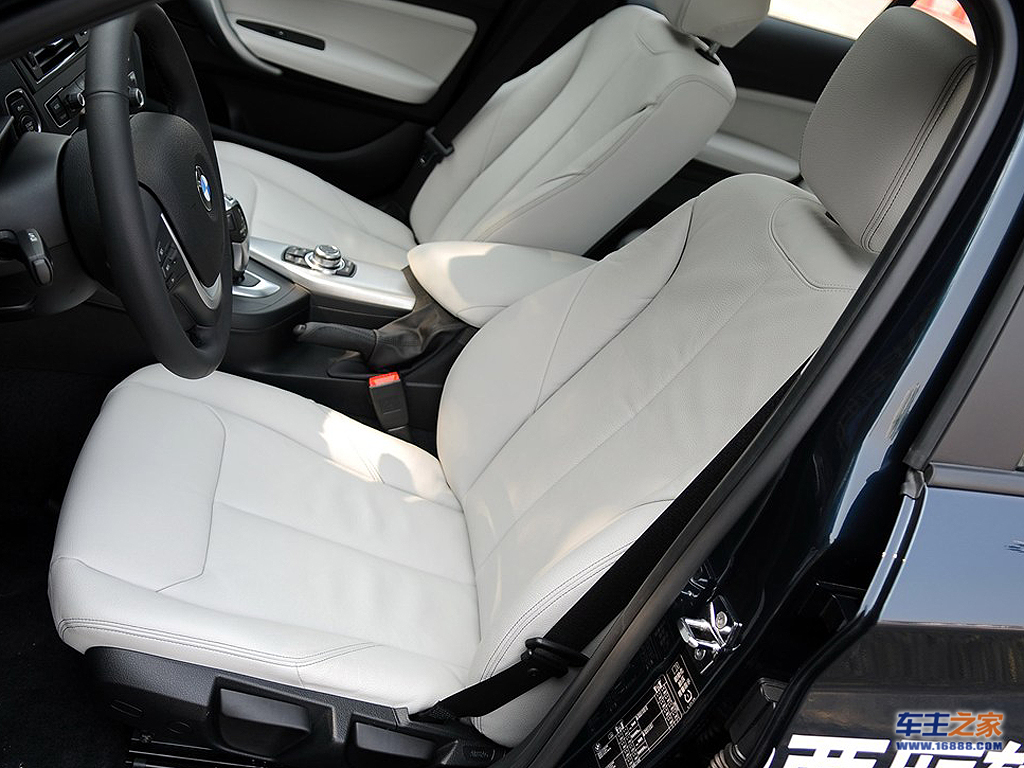 宝马1系座椅