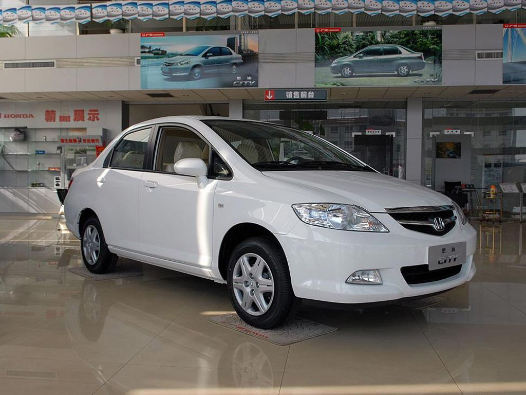 汽车图库 本田 广汽本田 思迪(3/8) 外观 正侧方 参考成交价: 询最低