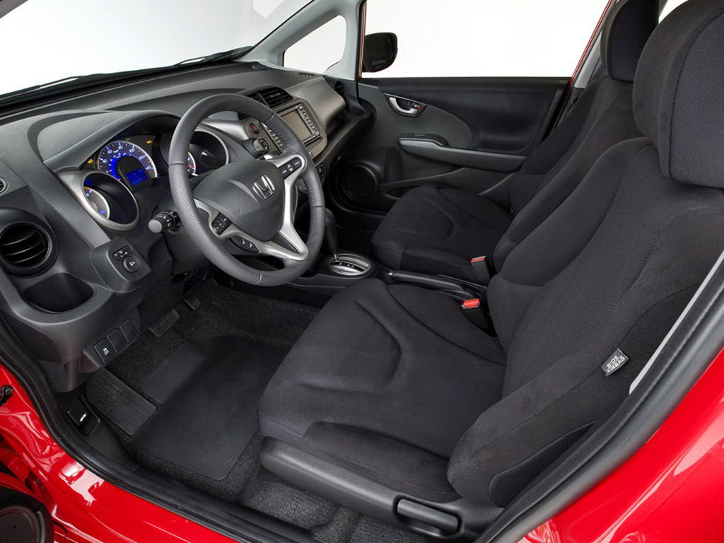 汽车图库 本田 进口本田 飞度(进口)(78/111) 内饰 海外飞度前排座椅