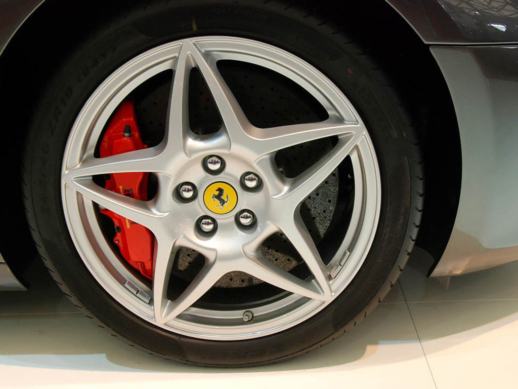 法拉利59906款 fiorano轮胎