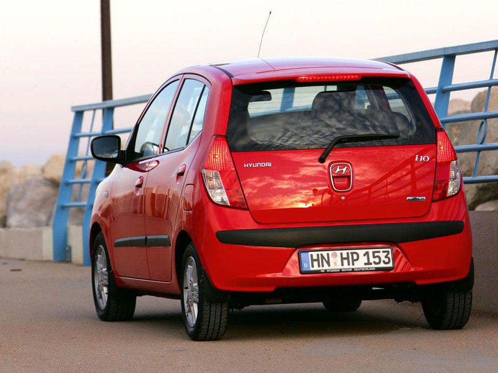 现代i10后车正视